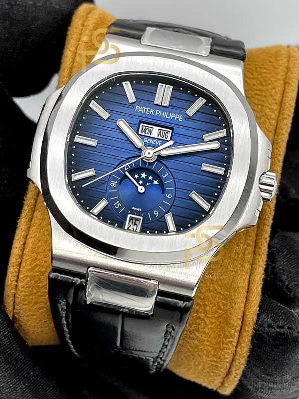 Nautilus Annual Calendar Moonphase 5726 Blue Dial