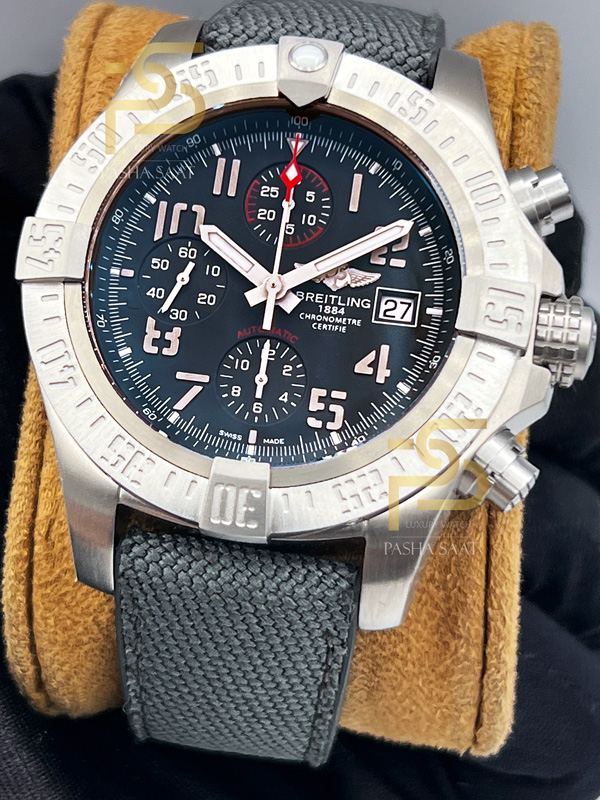 Breitling Avenger Bandit
