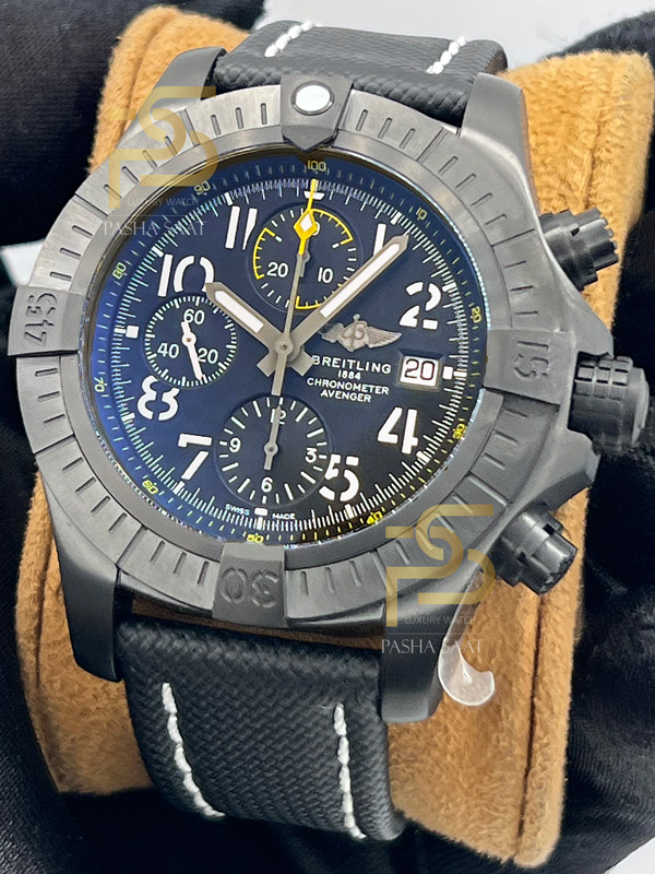 Breitling Avenger Chronograph