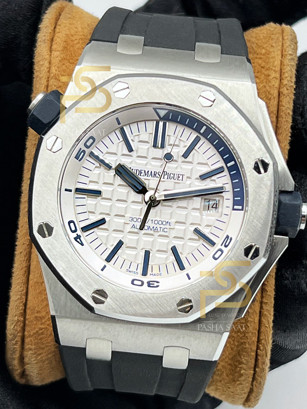 AP Royal Oak Offshore Diver White