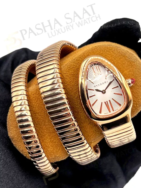 Bvlgari Kadın Yılan Saat Rose Gold Opalin Kadran