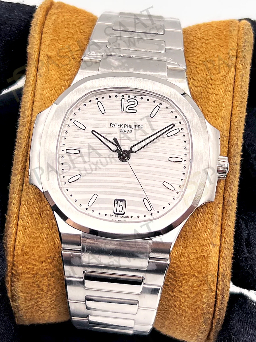 Patek Philippe Nautilus Ladies Beyaz Kadran Saat Patek Philippe Nautilus Ladies Beyaz Kadran Saat