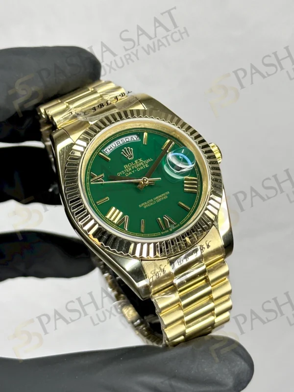 Rolex Day-Date Altın Rengi Yeşil Kadran Replika Saat