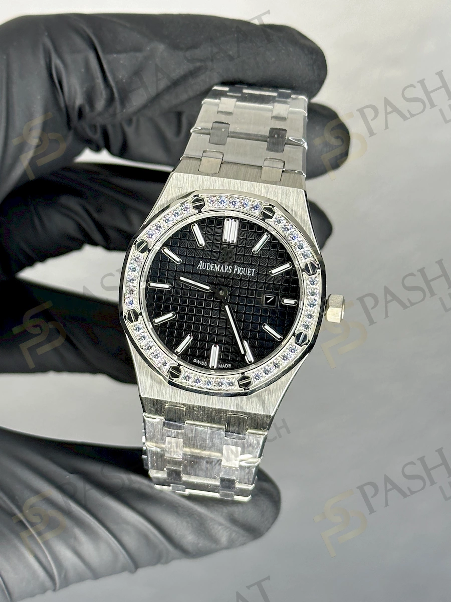 Audemars Piguet Royal Oak 33 Siyah Taşlı Bezel Audemars Piguet Royal Oak 33 Siyah Taşlı Bezel