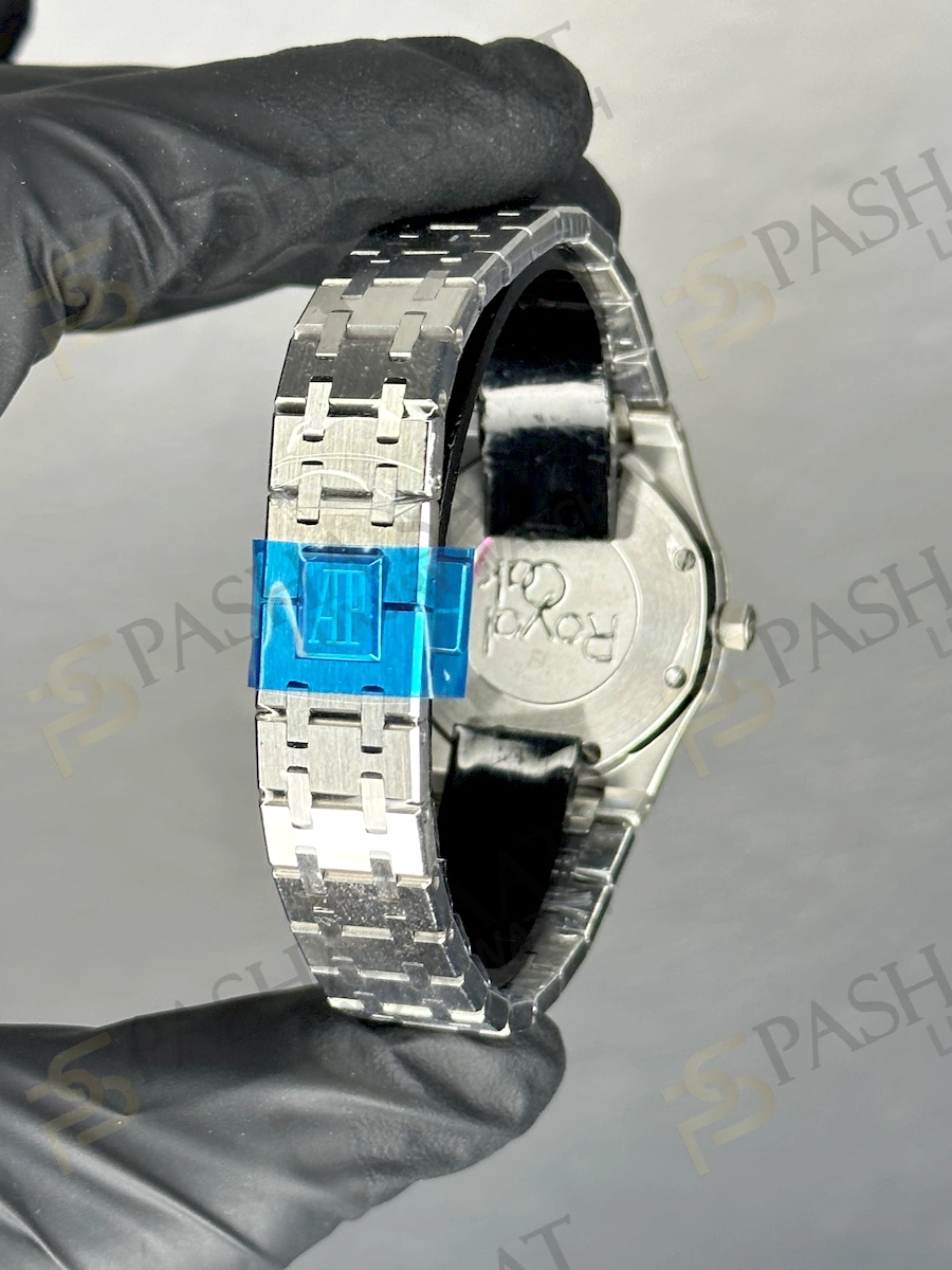 Audemars Piguet Royal Oak 33 Siyah Taşlı Bezel Audemars Piguet Royal Oak 33 Siyah Taşlı Bezel