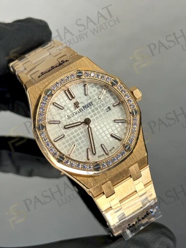 AP Royal Oak 33 Rose Gold Taşlı Bezel Beyaz Kadran