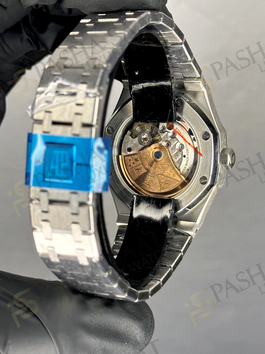 Audemars Piguet Royal Oak 37 Taşlı Bezel Siyah Kadran Audemars Piguet Royal Oak 37 Taşlı Bezel Siyah Kadran