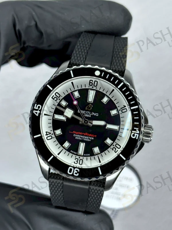 Breitling Superocean Siyah Replika Saat