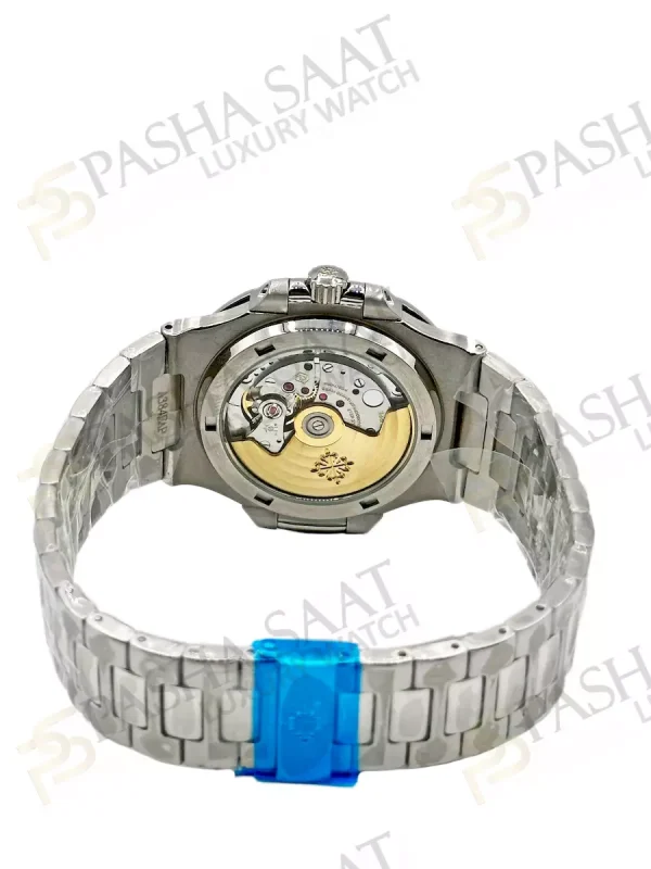 Patek Philippe Nautilus Yeşil Baget Taşlı Gri Kadran