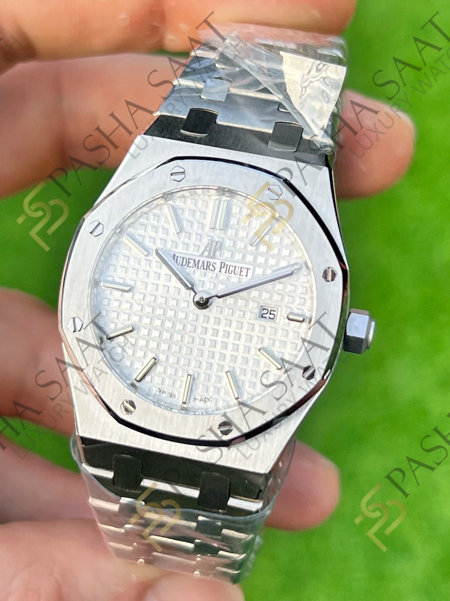 Audemars Piguet Royal Oak 33 Beyaz Kadran Kadın Superclone Saat Audemars Piguet Royal Oak 33 Beyaz Kadran Kadın Superclone Saat