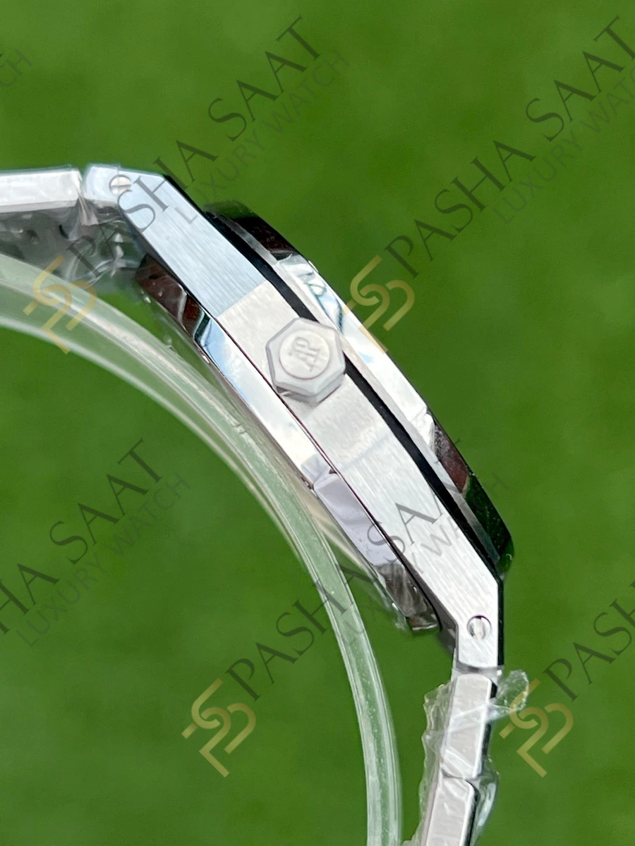 Audemars Piguet Royal Oak 34 mm Beyaz Kadran Kadın Eta Saat Audemars Piguet Royal Oak 34 mm Beyaz Kadran Kadın Eta Saat - Görsel 3