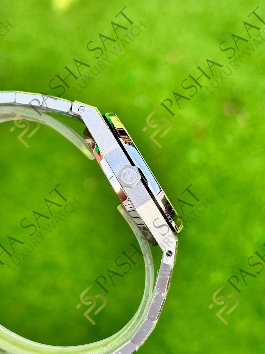 Audemars Piguet Royal Oak 34 mm Lacivert Kadran 50th Anniversary Eta Saat Audemars Piguet Royal Oak 34 mm Lacivert Kadran 50th Anniversary Eta Saat - Görsel 4