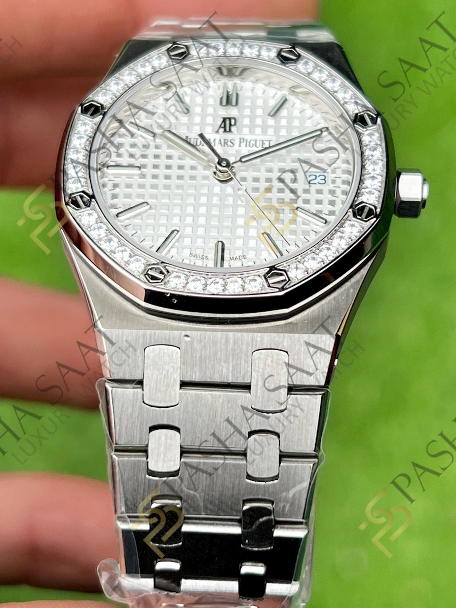 Audemars Piguet Royal Oak 34mm Taşlı Bezel Beyaz Kadran Superclone Saat Audemars Piguet Royal Oak 34mm Taşlı Bezel Beyaz Kadran Superclone Saat - Görsel 3