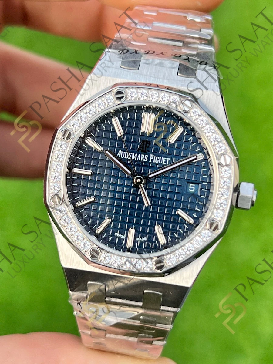Audemars Piguet Royal Oak 34mm Taşlı Bezel Mavi Kadran Eta Saat Audemars Piguet Royal Oak 34mm Taşlı Bezel Mavi Kadran Eta Saat