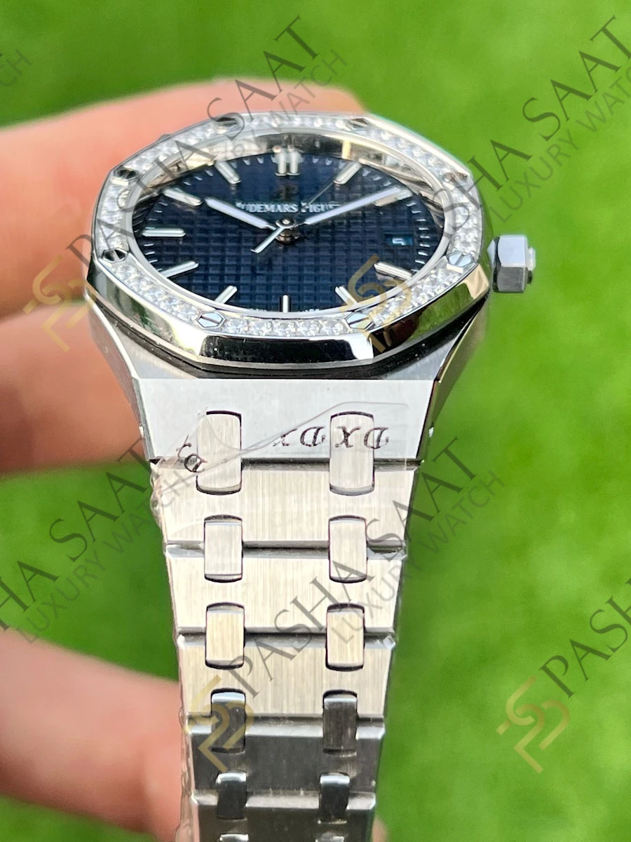 Audemars Piguet Royal Oak 34mm Taşlı Bezel Mavi Kadran Eta Saat Audemars Piguet Royal Oak 34mm Taşlı Bezel Mavi Kadran Eta Saat - Görsel 3