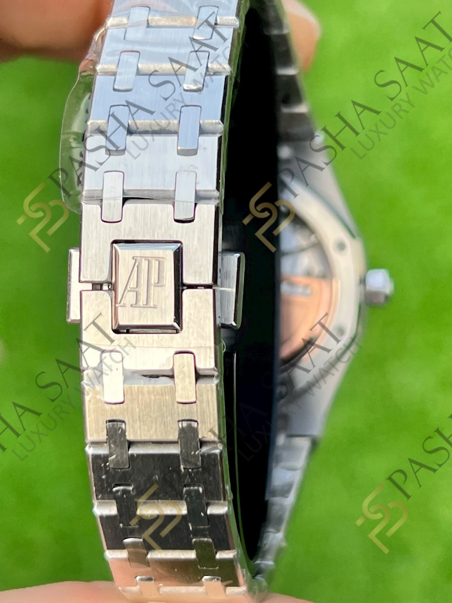 Audemars Piguet Royal Oak 34mm Taşlı Bezel Mavi Kadran Eta Saat Audemars Piguet Royal Oak 34mm Taşlı Bezel Mavi Kadran Eta Saat - Görsel 5