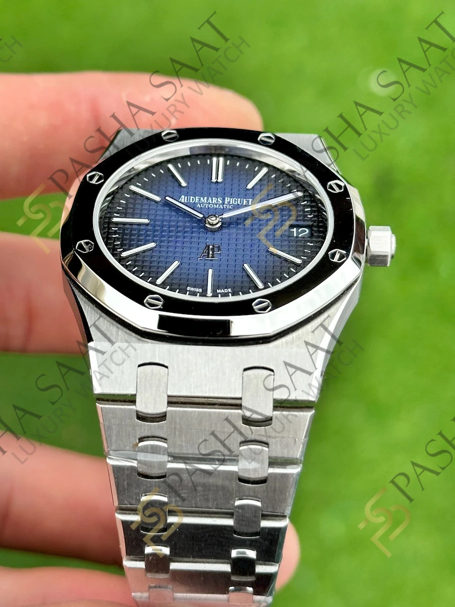 Audemars Piguet Royal Oak Jumbo 39 Mavi Degrade Kadran 15202 Superclone Saat Audemars Piguet Royal Oak Jumbo 39 Mavi Degrade Kadran 15202 Superclone Saat - Görsel 3