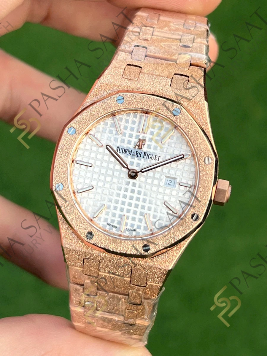Audemars Piguet Royal Oak Lady 33 Frosted Rose Gold Beyaz Kadran Quartz Eta Saat Audemars Piguet Royal Oak Lady 33 Frosted Rose Gold Beyaz Kadran Quartz Eta Saat