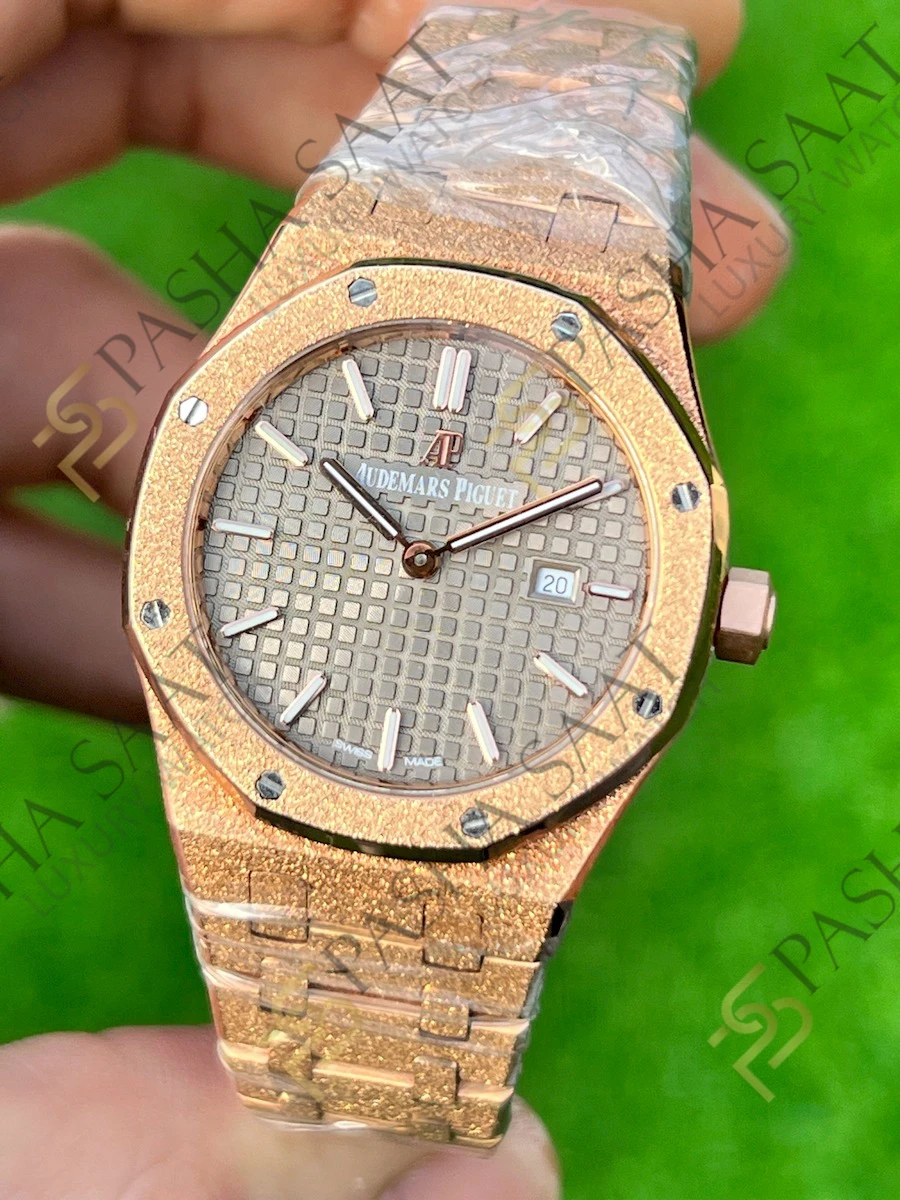 Audemars Piguet Royal Oak Lady 33 Frosted Rose Gold Gri Kadran Quartz Eta Saat Audemars Piguet Royal Oak Lady 33 Frosted Rose Gold Gri Kadran Quartz Eta Saat