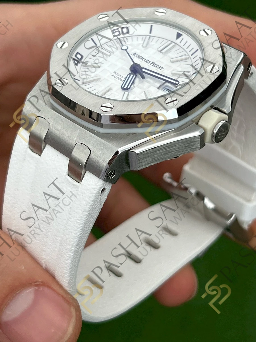 Audemars Piguet Royal Oak Offshore Diver 15710ST Beyaz Kadran Eta Saat - Görsel 2