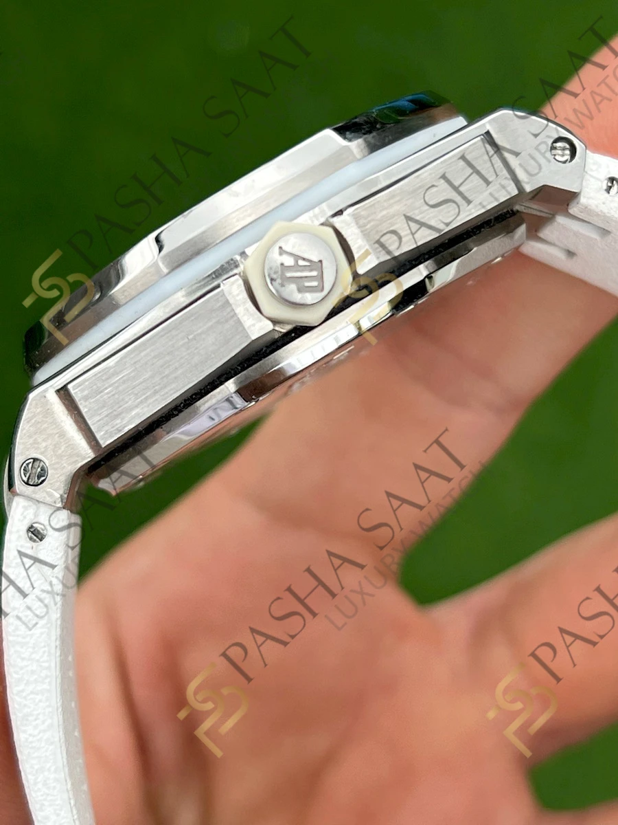 Audemars Piguet Royal Oak Offshore Diver 15710ST Beyaz Kadran Eta Saat - Görsel 3