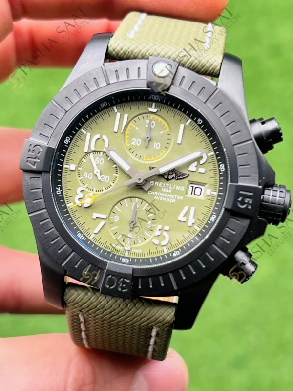 Breitling Avenger Chronograph 45 Night Mission Super Clone Saat