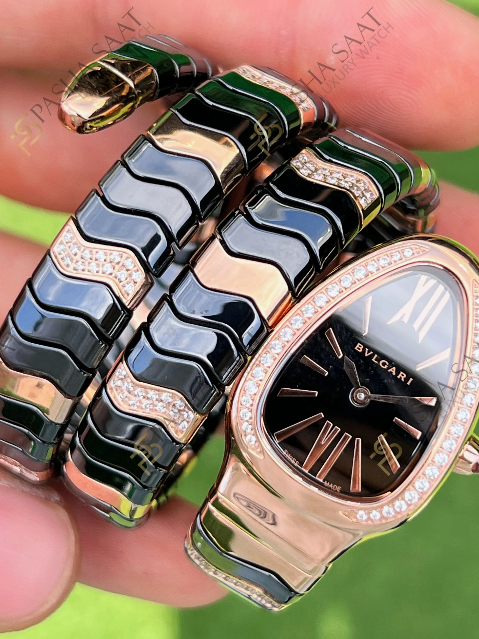 Bvlgari Serpenti Siyah Seramik Rose Taşlı Bezel Eta Kadın Saati