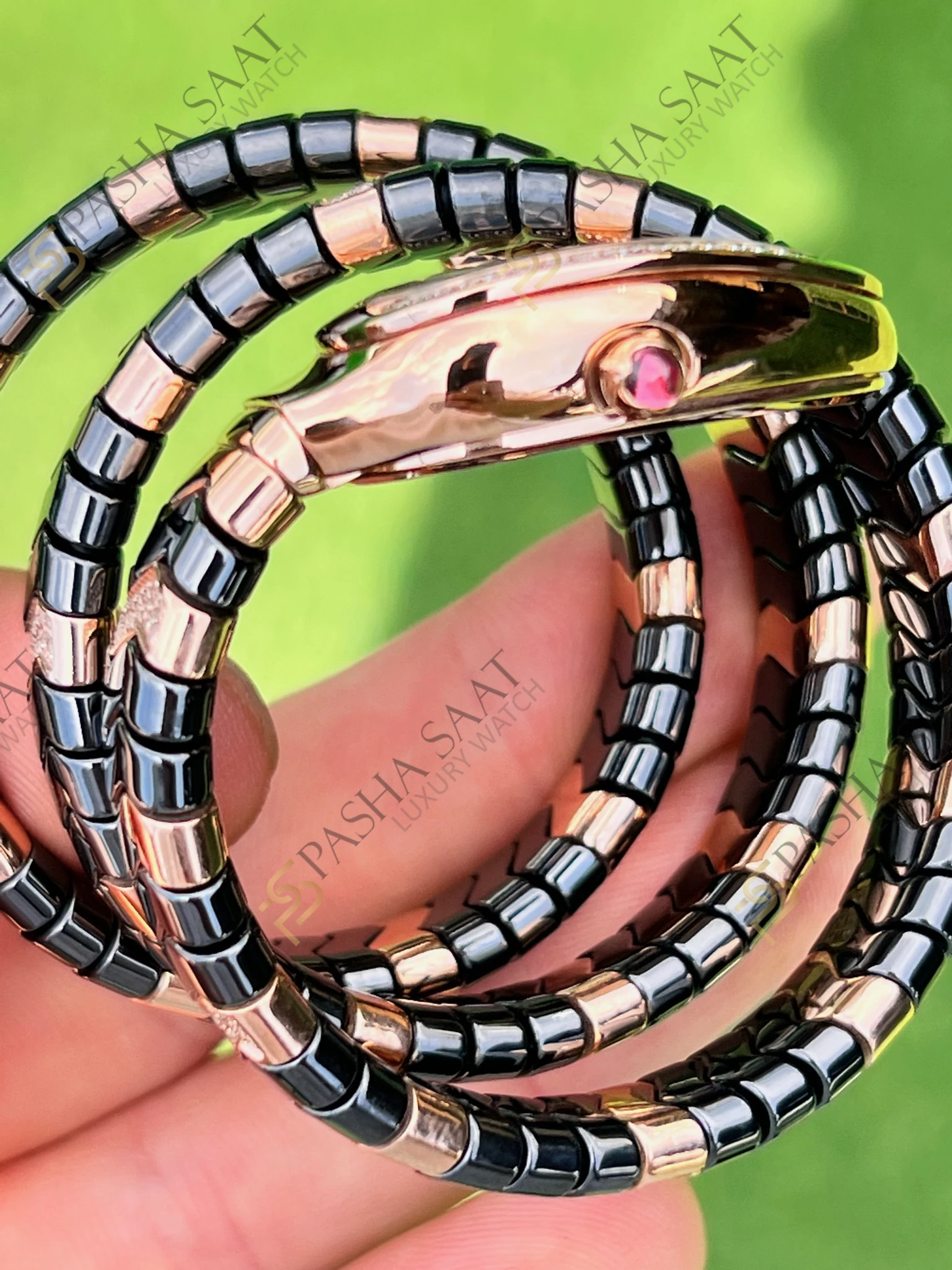 Bvlgari Serpenti Siyah Seramik Rose Taşlı Bezel Eta Kadın Saati - Görsel 3