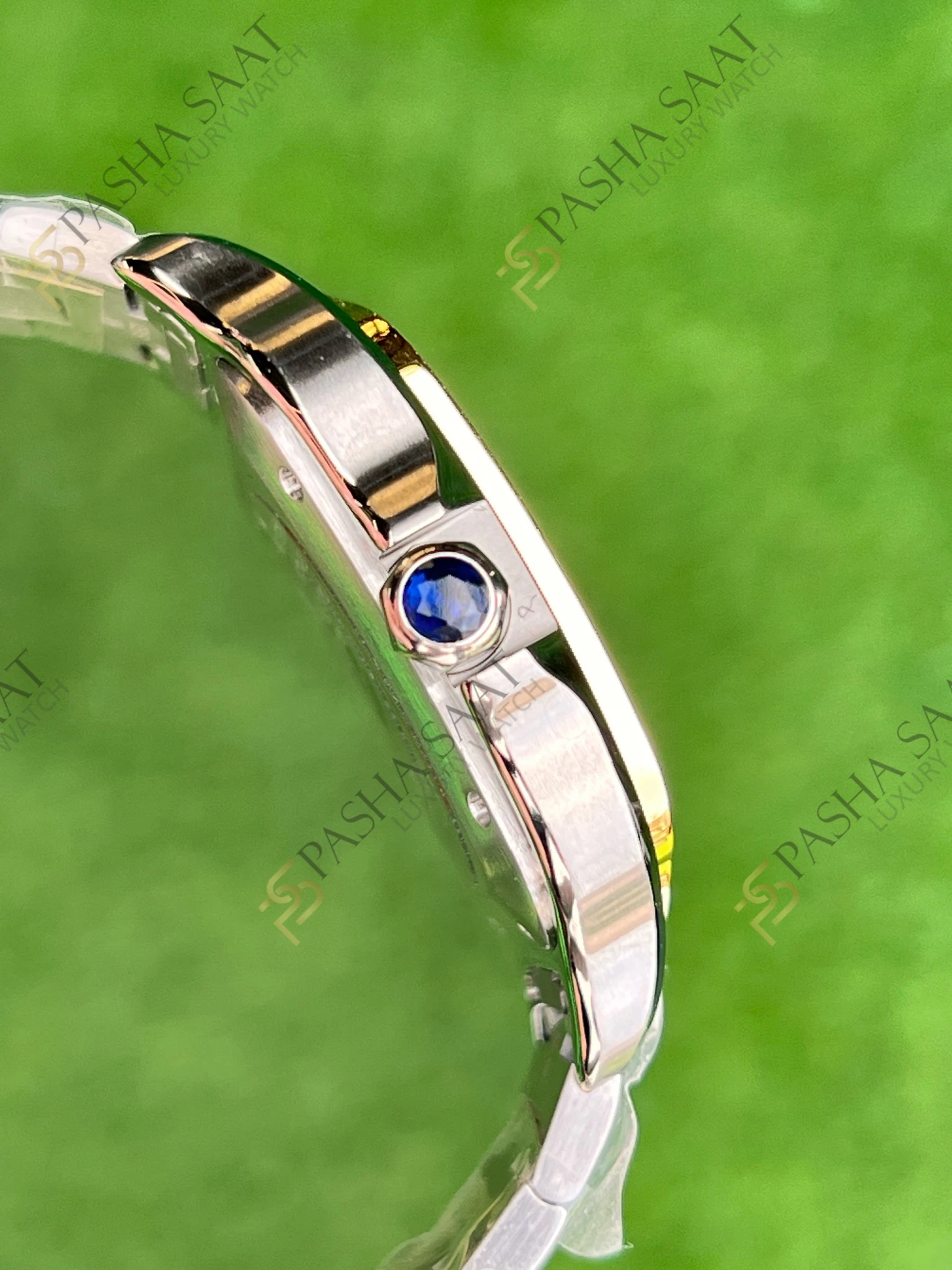 Cartier Santos Large Beyaz Kadran Altın Rengi Bezel Superclone Saat - Görsel 4