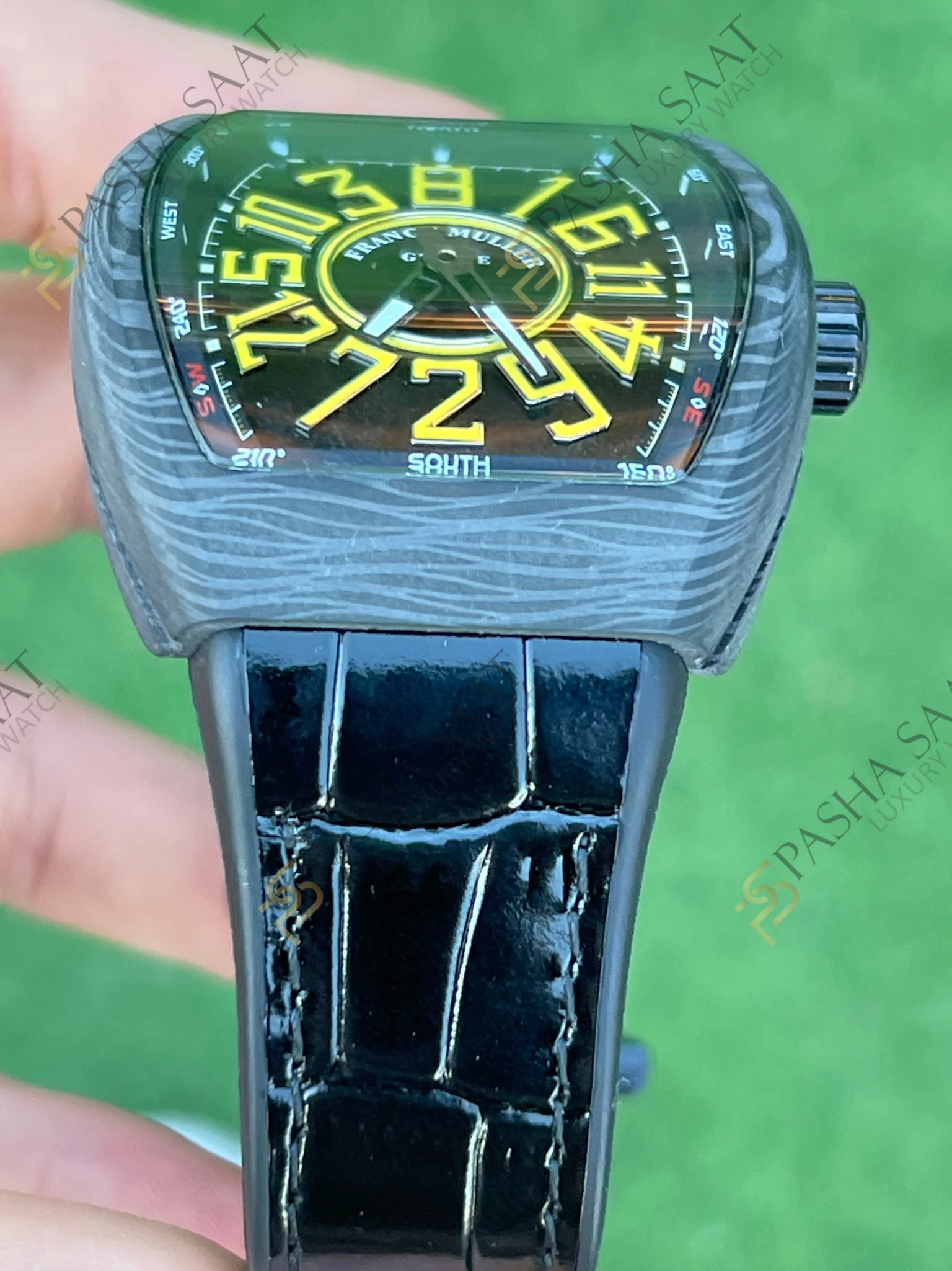 Franck Muller Vanguard Crazy Hours Karbon Kasa Sarı Rakam Eta Saat - Görsel 3