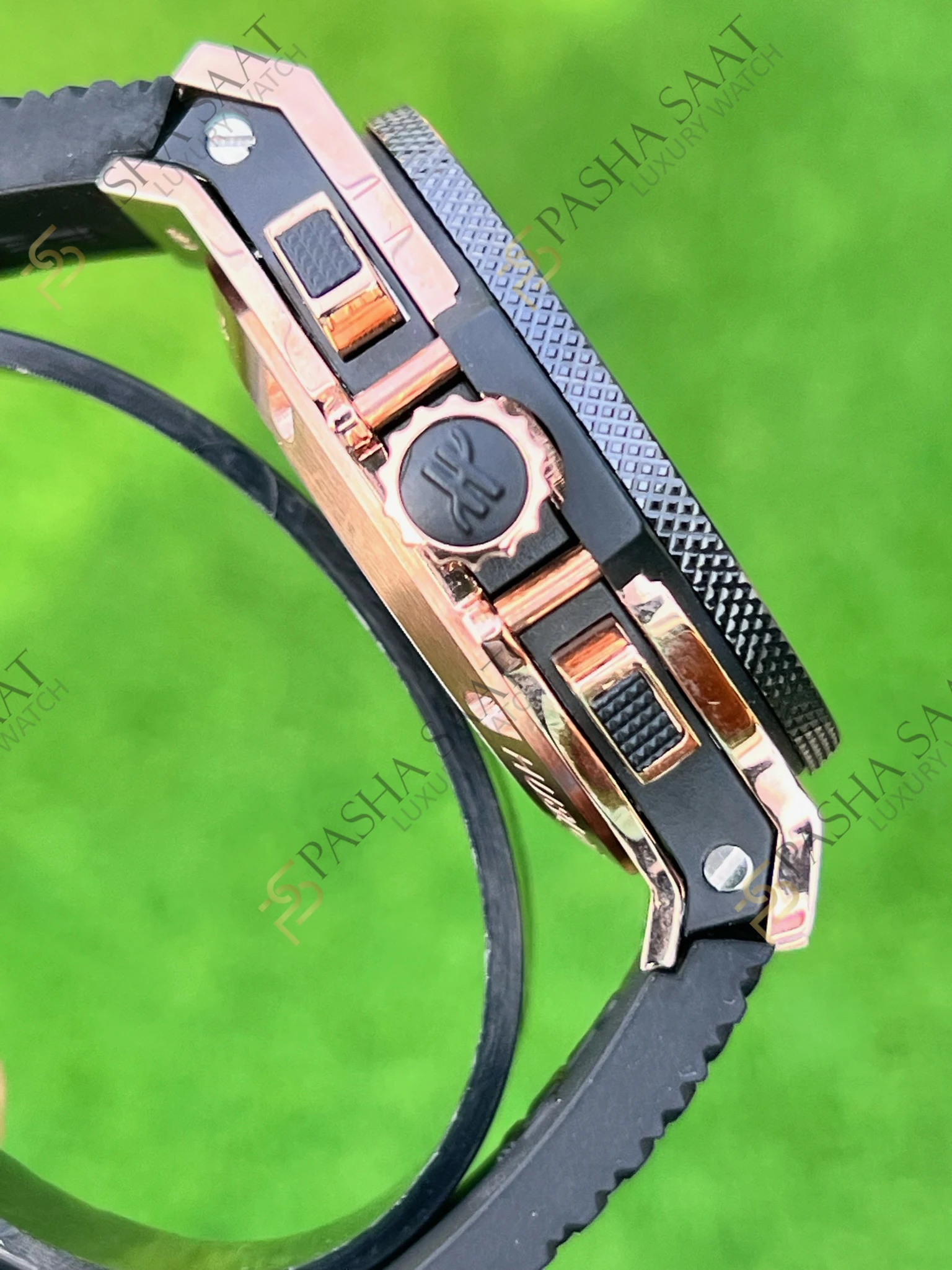 Hublot Big Bang Rose Kasa Siyah Seramik Bezel Superclone Saat Hublot Big Bang Rose Kasa Siyah Seramik Bezel Superclone Saat - Görsel 4