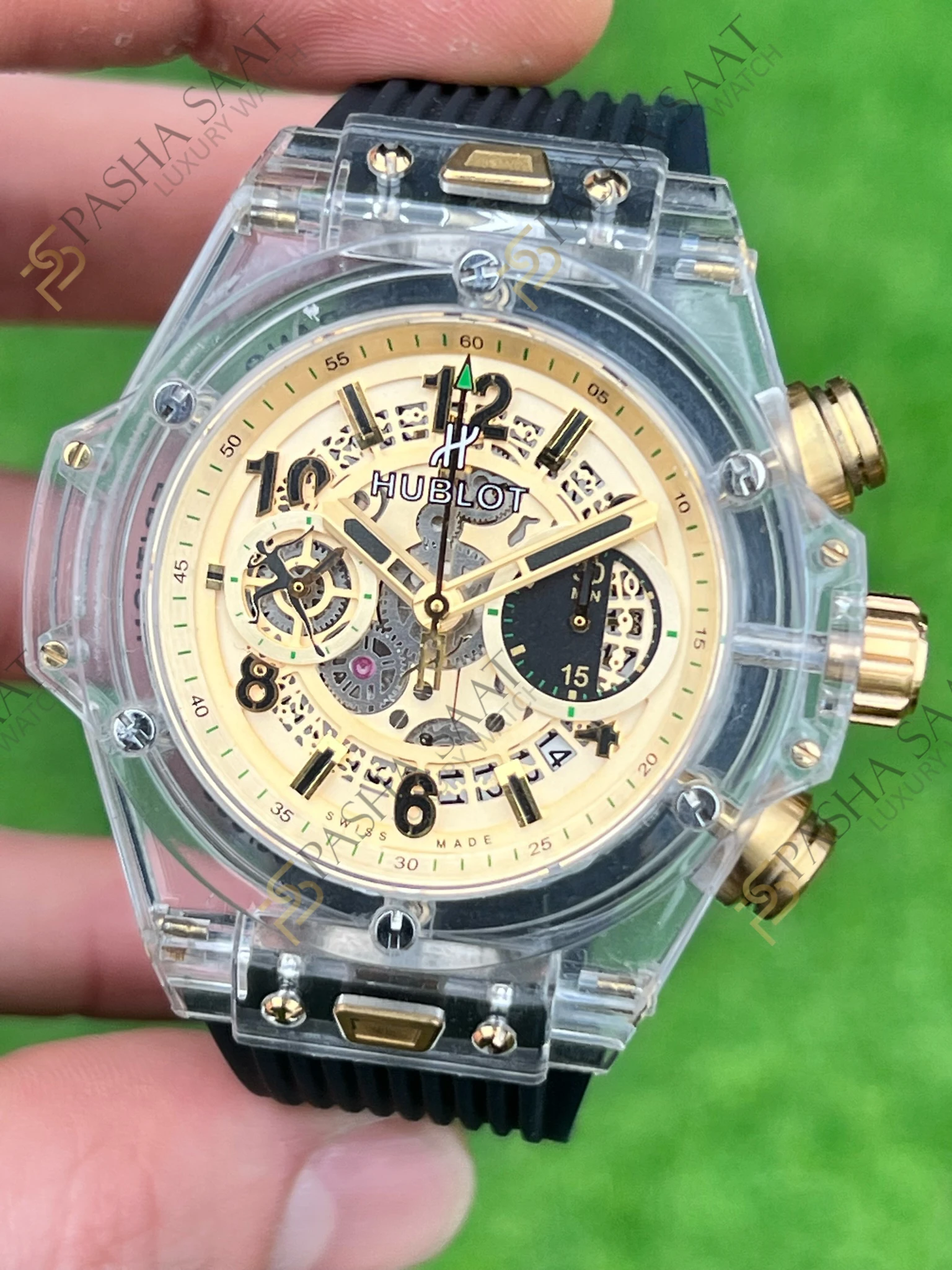 Hublot Big Bang Safir Kasa Sarı Kadran Siyah Silikon Kordon Saat Hublot Big Bang Safir Kasa Sarı Kadran Siyah Silikon Kordon Saat