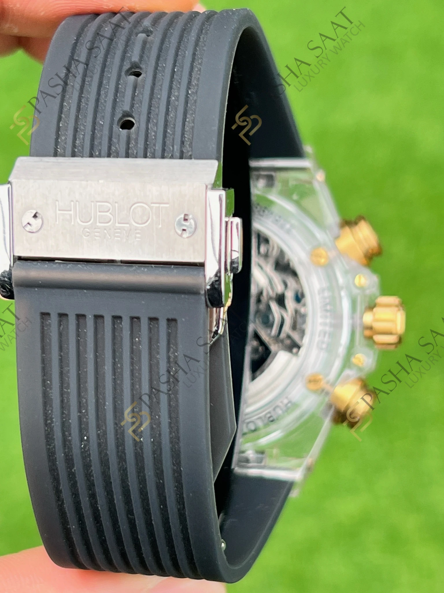 Hublot Big Bang Safir Kasa Sarı Kadran Siyah Silikon Kordon Saat Hublot Big Bang Safir Kasa Sarı Kadran Siyah Silikon Kordon Saat - Görsel 5