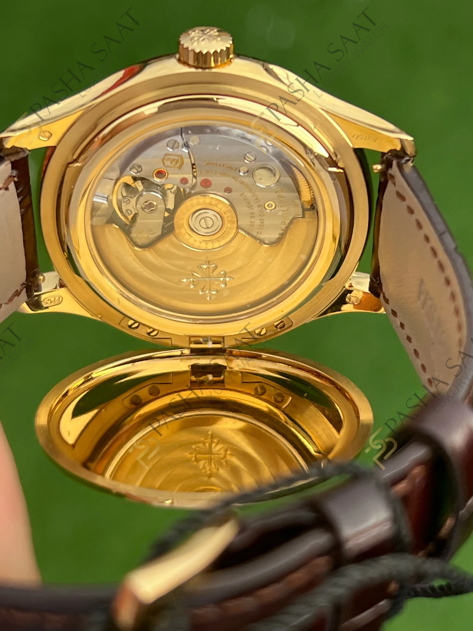 Patek Philippe Calatrava 5227J-001 Sarı Altın Rengi Kasa Superclone Saat Patek Philippe Calatrava 5227J-001 Sarı Altın Rengi Kasa Superclone Saat - Görsel 5