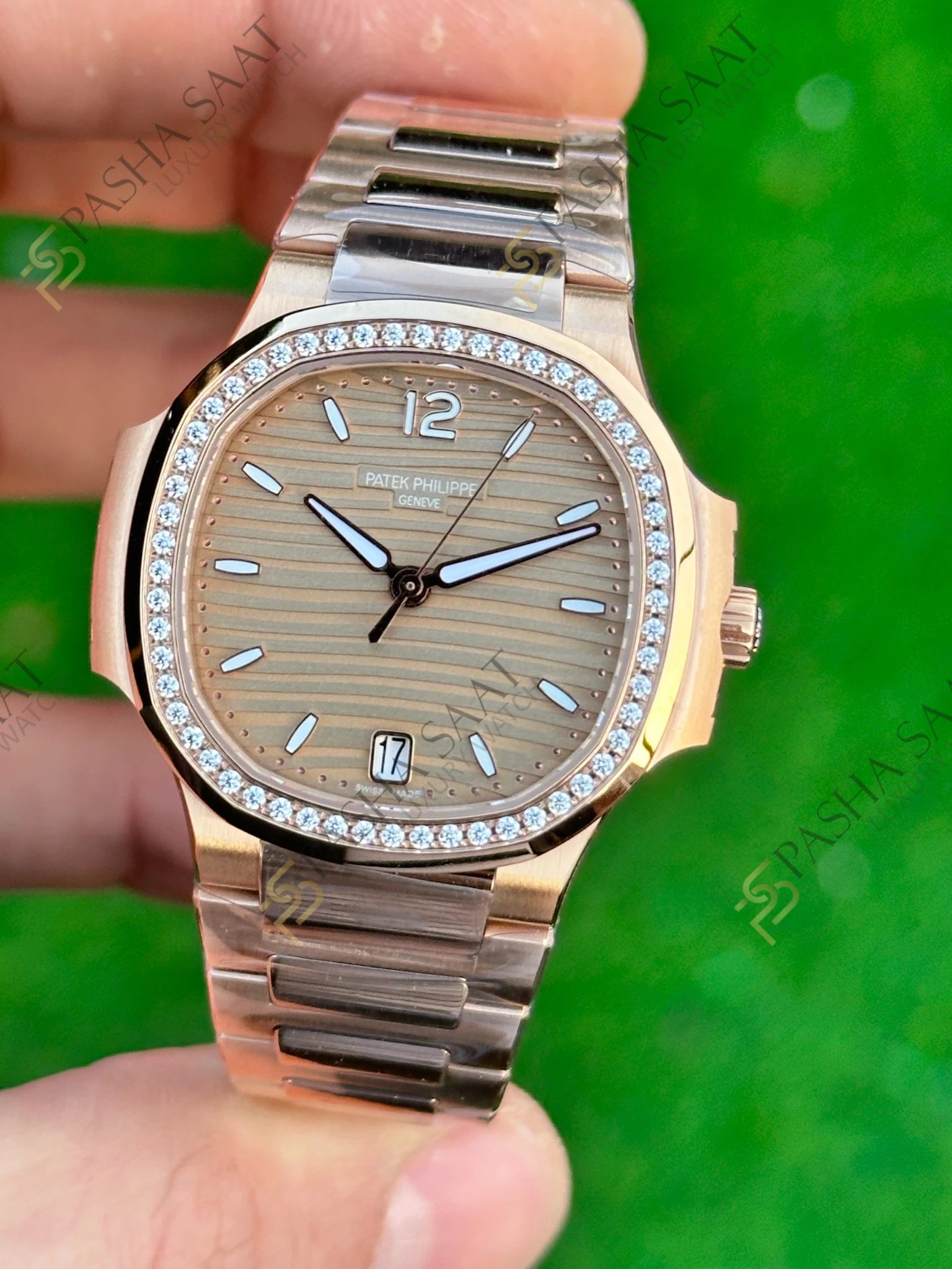 Patek Philippe Nautilus 7118 Rose Kasa Rose Kadran Taşlı Superclone Saat