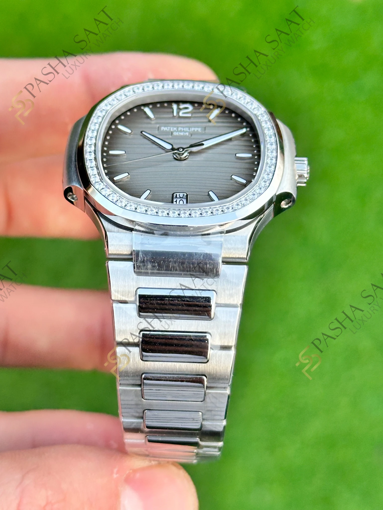 Patek Philippe Nautilus 7118 Çelik Kasa Gri Kadran Taşlı Superclone Saat - Görsel 3