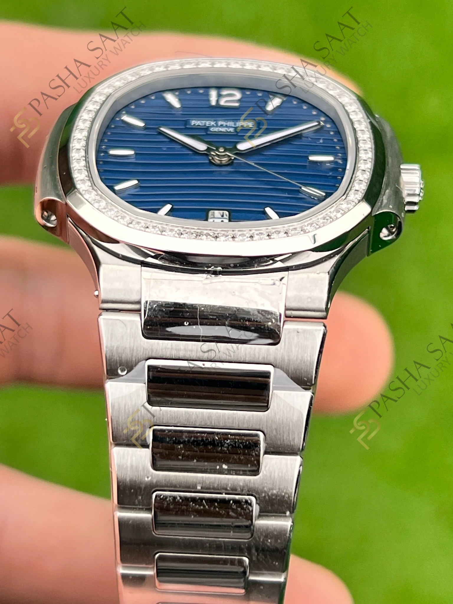Patek Philippe Nautilus 7118 Çelik Kasa Mavi Kadran Taşlı Superclone Saat - Görsel 3