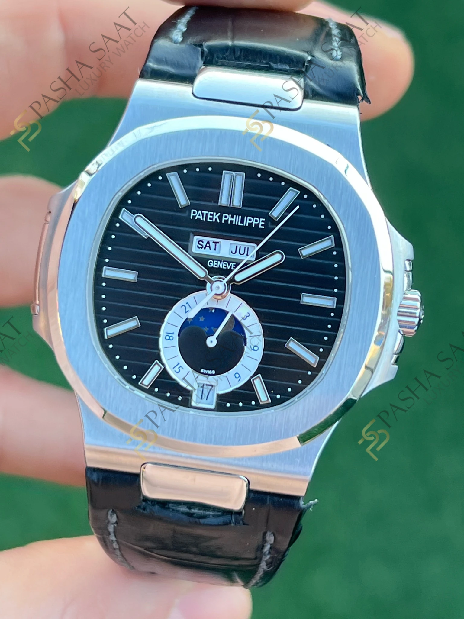 Patek Philippe Nautilus Annual Calendar Moonphase Siyah Kadran 5726A Superclone Saat Patek Philippe Nautilus Annual Calendar Moonphase Siyah Kadran 5726A Superclone Saat