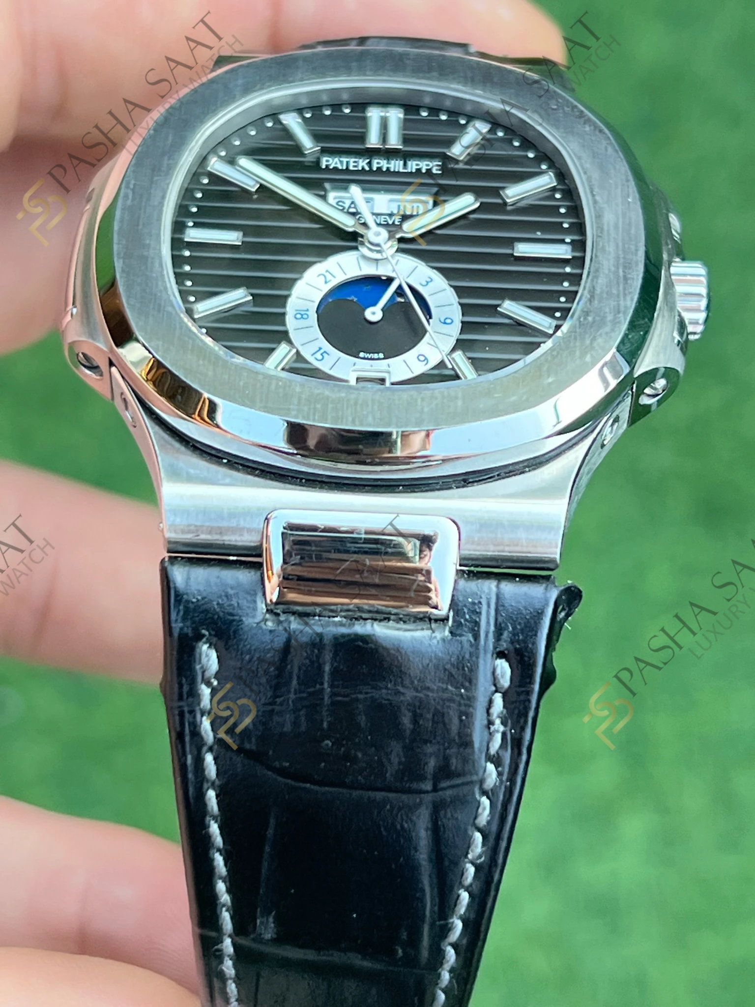 Patek Philippe Nautilus Annual Calendar Moonphase Siyah Kadran 5726A Superclone Saat Patek Philippe Nautilus Annual Calendar Moonphase Siyah Kadran 5726A Superclone Saat - Görsel 3