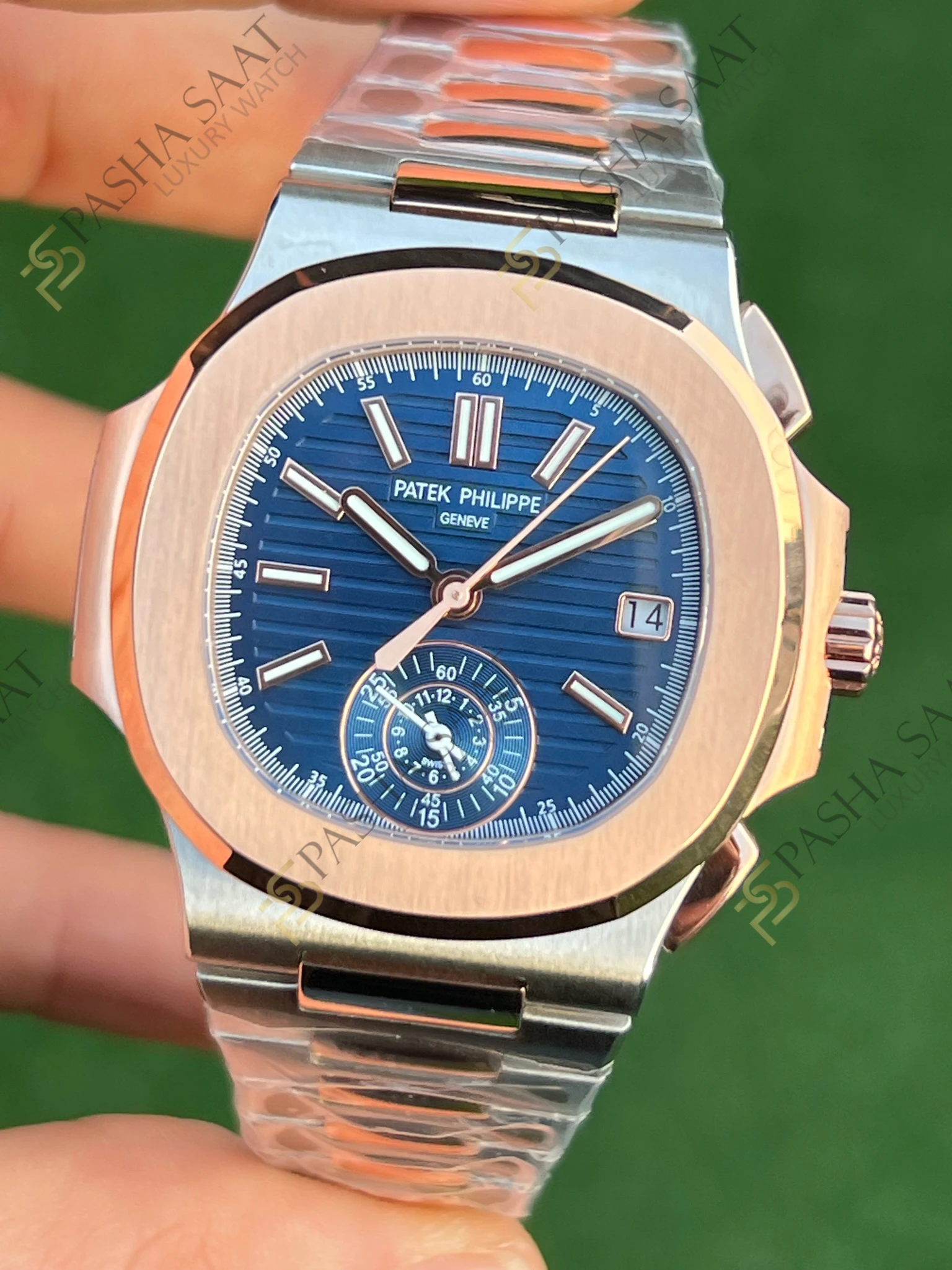 Patek Philippe Nautilus Chronograph Çift Renk Mavi Kadran 5980 Eta Saat Patek Philippe Nautilus Chronograph Çift Renk Mavi Kadran 5980 Eta Saat